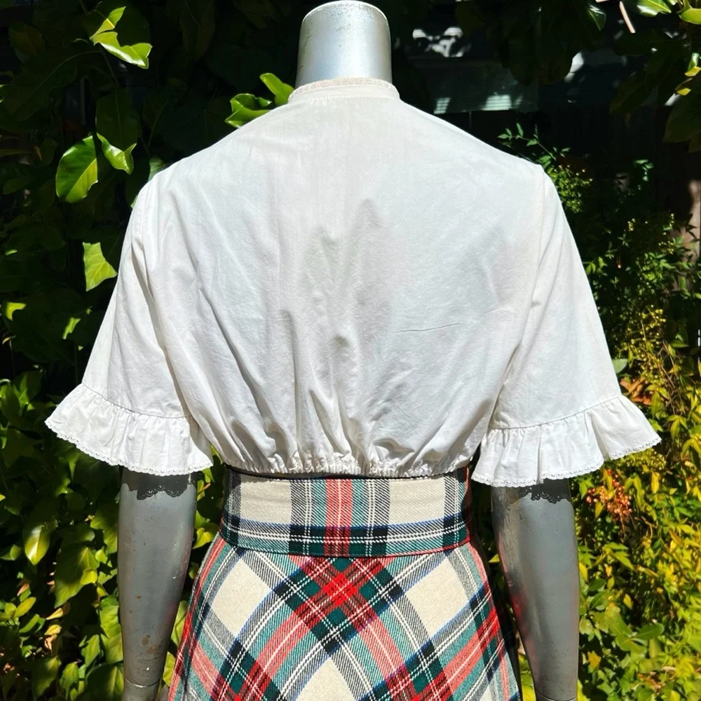 1960s Folky Cropped Cotton Dirndl Blouse - Picture 2 of 4
